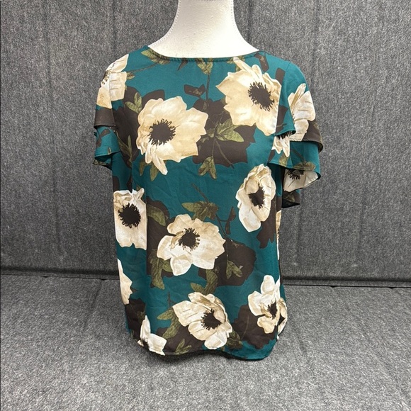 Banana Republic Tops - Banana Republic Cream Boxy Ruffled Short Sleeve Blouse